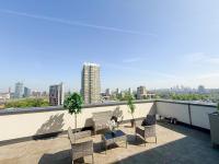 Lux 3-Bedroom Penthouse in Battersea with 3 Private Balconies near Clapham , Nine Elms - Ferienwohnung London