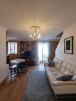 Charmant T2 Genlis centre - B&B