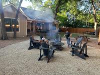 Charming new home near Canyon Lake/Guadalupe River - B&B Fourth Crossing
