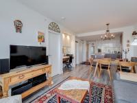 Sunset Place-Deluxe One Bedroom Condo in the Escher Building, Sunset Views and Beyond - Ferienwohnung Victoria