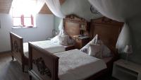 Twin Room with Bathroom