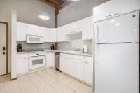 Downtown and Waterfront 2BDR Condo in Grand Haven 110 - Chambres d’hôtes Grand Haven