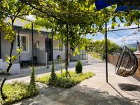 Hotel Sunny - B&B Ajaltsije