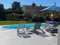 Chez Simone, maison calme et indépendante, piscine - B&B Cavaillon