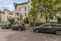 Rob's Flat - Helle 3-Zimmer-Wohnung mit Terrasse, Platz für bis zu 5 Personen, nur 2 Minuten zur S-Bahn - B&B Weil der Stadt