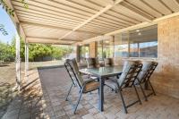 SPACIOUS JANDAKOT HOUSE FOR FAMILY AND BUSINESs - Chambres d'hôtes Perth