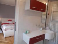 Deluxe One-Bedroom Apartment with Balcony (2-4 Adults)