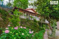 StayVista at Belmont House with Bonfire, Gazebo - B&B Kasauli
