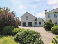 The East Wing Apartment - B&B Claremorris