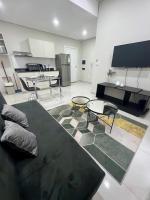 Chic 1 bed apt in Luque with terrace and pool - B&B Luque