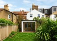 Sophisticated 2 Bed Garden Flat in Acton - B&B London