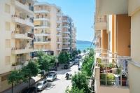 Beachside Apartment with Sea View - B&B Valona