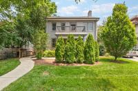 12 South Home WALK to Belmont with Deck and Patio - B&B Nashville