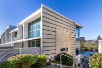 Modern Apartment, Central with Wi-Fi and Linen - B&B Taupo