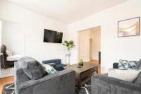 Warm 3 BR for U Near Manhattan View, 15 Min to NYC - B&B West New York
