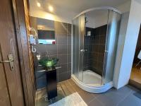 Felinarului 6 Mansarda Violet - B&B Sibiu