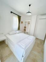 Two-Bedroom Deluxe Apartment with Balcony