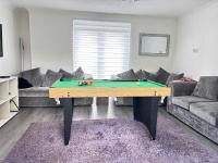 2BR Comfortable Spacious Furnished Property with Parking - B&B