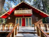 Chalet at the base of Schweitzer Mountain - B&B Sandpoint