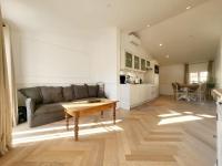 Le Petit Four 2nd - T3 Climatisé - Bed and Breakfast Antibes