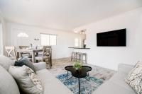 The Gem! Walk or Bike to the Beach, Quality & Comfort - B&B Naples