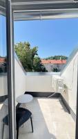 Studio mit Balkon