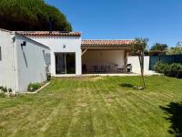 Maison de charme First d'Aromm - Plages, centre ville, phare de Chassiron - Calme, jardin clos, terrasse - Chambres d'hôtes Saint-Denis-d'Oléron