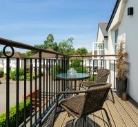 Elegant Flat with Balcony in Finchley - B&B Hendon