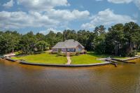 Lakeside Lane Retreat - B&B