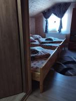 Dreibettzimmer mit Bad