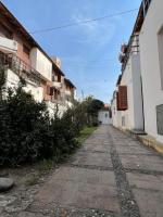 Departamento PB, patio y asador privados - NUEVO SERVICIO Estacionamiento 24hs INCLUIDO, no camioneta- Cerca de hotel Quinto Centenario, Nuevocentro shopping, Hospital Clinicas y Club Universitario Córdoba Sede central - B&B Córdoba