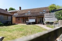 Treehouse Cottage Spa Retreat - Bed and Breakfast Hereford