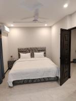 Thirteen Heights - Bed and Breakfast Islamabad