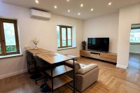Stylish Cesis Apartment - Perfect Base for Exploring Medieval Town and Gauja Nature Trails - B&B Cēsis