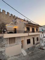 Castle Hill Apartment 1st floor - B&B Kavála