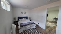 Cozy Modern Basement Suite in Riverview - B&B