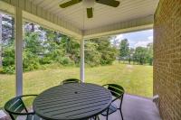 1 Mi to Dtwn Crossville Spacious Home with Patio! - Chambres d’hôtes Crossville