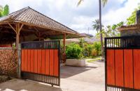 Wave Inn - beach house - B&B Katilampak
