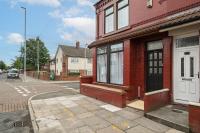 Entire 4 Bedroom house in Bootle Liverpool-Ideal for contractors, family and group-Free Parking & Free internet-Sleeps 7 - Ferienwohnung Litherland