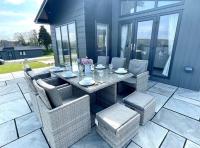 Beautiful Lodge with Hot tub - B&B Tenby