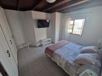 Apartamento de 2 dormitorios con terraza y vistas al mar