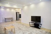 Современные апартаменты возле озера рядом с аэропортом - Chambres d’hôtes Almaty