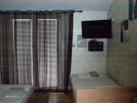 Estudio con cama extragrande