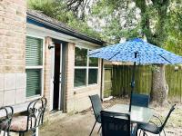 Katy Hideaway - Charming 3 BDR - B&B Katy