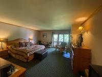 Deluxe Double Room with King Bed