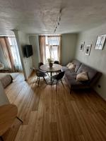 Classic One-Bedroom Apartment with King Bed