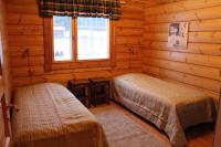Three-Bedroom Cottage with Lake View - A