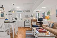 Private Deck Parking Walk to Town - B&B Provincetown