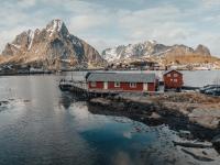 Arctic Fishermans Lodge- SAUNA included - B&B Moskenes
