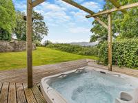 6 Bed in Brecon BN171 - B&B